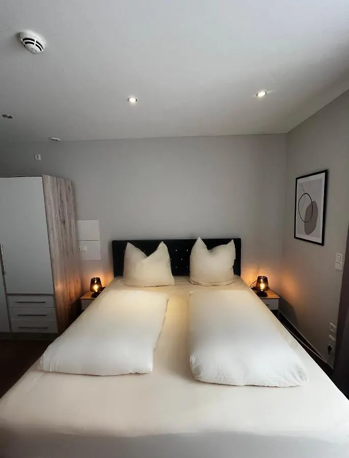 Mala Me Hotel Ганновер