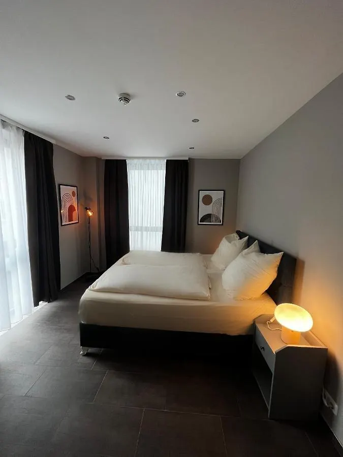 Mala Me Hotel Ганновер 0*,