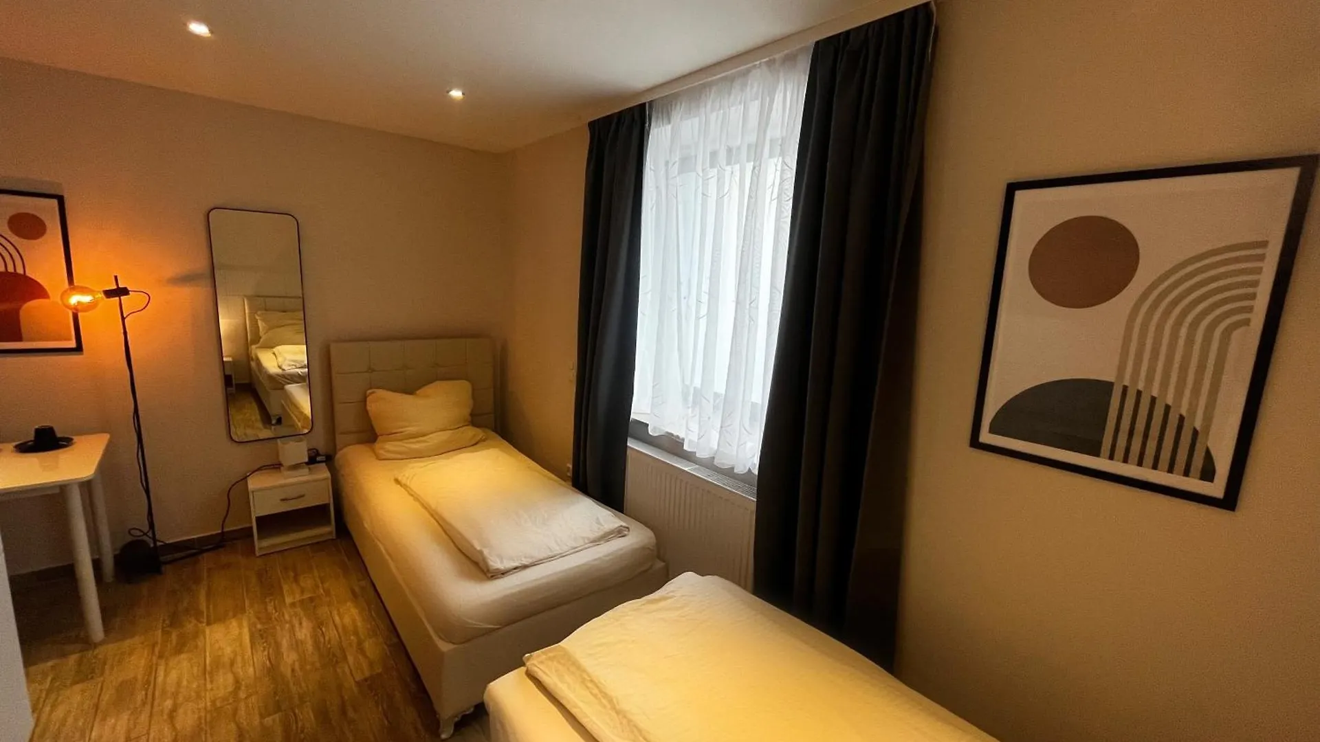 Mala Me Hotel Ганновер