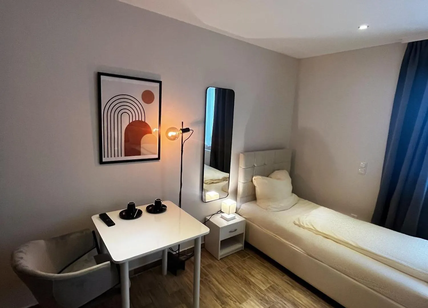 Mala Me Hotel Ганновер